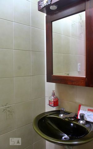 Casa à venda com 250m², 3 quartos e 3 vagasLavabo