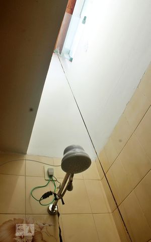 Casa à venda com 250m², 3 quartos e 3 vagasBanheiro 1