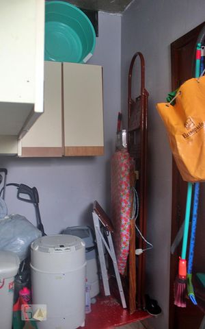 Casa à venda com 250m², 3 quartos e 3 vagasQuarto de Serviço