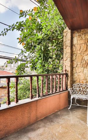 Apartamento à venda com 340m², 4 quartos e 4 vagas Apartamento à venda com 340m², 4 quartos e 4 vagasVaranda da sala