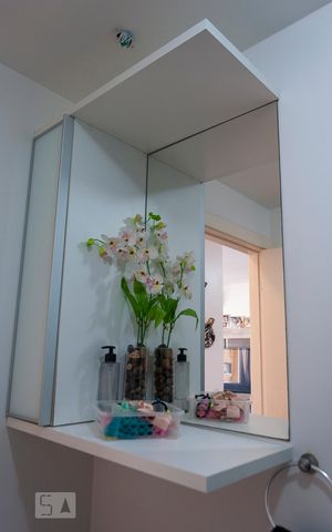 Apartamento à venda com 64m², 2 quartos e 1 vaga Apartamento à venda com 64m², 2 quartos e 1 vagaBanheiro
