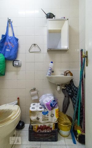 Apartamento à venda com 93m², 3 quartos e 1 vaga Apartamento à venda com 93m², 3 quartos e 1 vagaBanheiro de Serviço