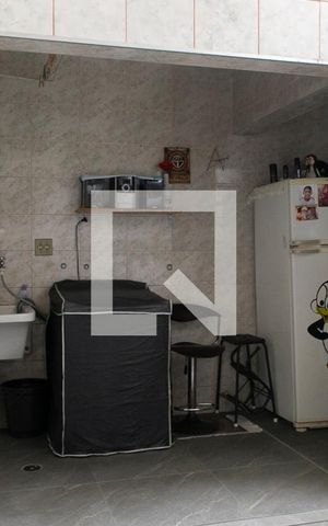 Casa à venda com 217m², 3 quartos e 1 vaga Casa à venda com 217m², 3 quartos e 1 vagaÁrea de Serviço