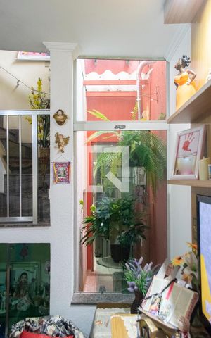 Casa à venda com 217m², 3 quartos e 1 vaga Casa à venda com 217m², 3 quartos e 1 vagaSala