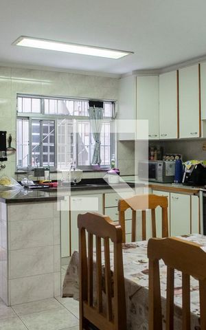 Casa à venda com 217m², 3 quartos e 1 vaga Casa à venda com 217m², 3 quartos e 1 vagaCozinha