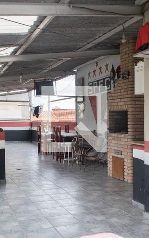 Casa à venda com 217m², 3 quartos e 1 vaga Casa à venda com 217m², 3 quartos e 1 vagaVaranda