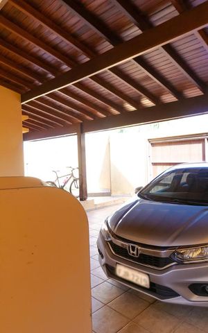 Casa à venda com 350m², 3 quartos e 4 vagas Casa à venda com 350m², 3 quartos e 4 vagasGaragem