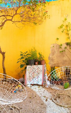 Casa à venda com 350m², 3 quartos e 4 vagas Casa à venda com 350m², 3 quartos e 4 vagasÁrea de Luz