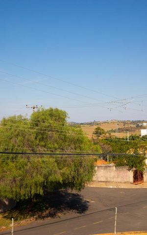 Casa à venda com 350m², 3 quartos e 4 vagas Casa à venda com 350m², 3 quartos e 4 vagasVista da Sacada da Sala de TV