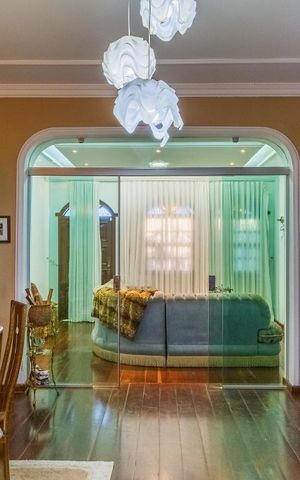 Casa à venda com 2000m², 5 quartos e 6 vagas Casa à venda com 2000m², 5 quartos e 6 vagasSala 3