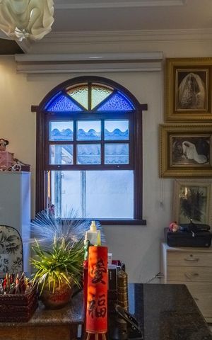Casa à venda com 2000m², 5 quartos e 6 vagas Casa à venda com 2000m², 5 quartos e 6 vagasEscritório