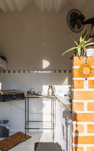 Casa à venda com 2000m², 5 quartos e 6 vagas Casa à venda com 2000m², 5 quartos e 6 vagasCozinha 2