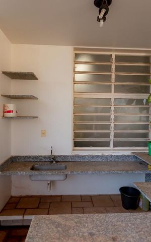 Casa para alugar com 620m², 4 quartos e 4 vagasÁrea Garagem