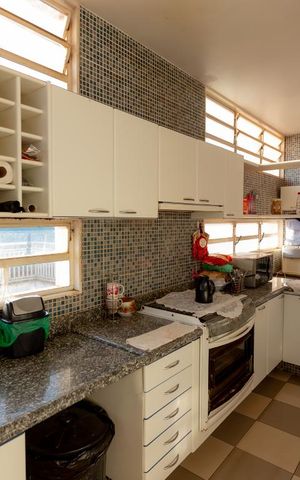 Casa para alugar com 620m², 4 quartos e 4 vagasCozinha