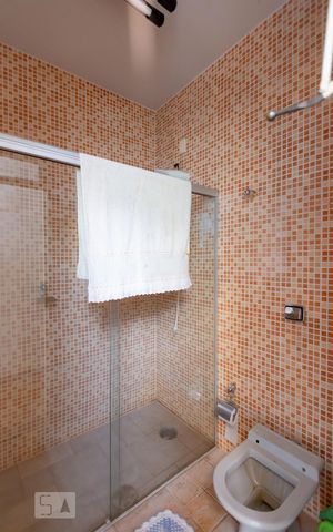 Casa para alugar com 620m², 4 quartos e 4 vagasBanheiro Churrasqueira