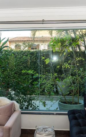 Casa à venda com 290m², 3 quartos e 3 vagas Casa à venda com 290m², 3 quartos e 3 vagasSala