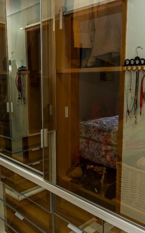 Casa à venda com 290m², 3 quartos e 3 vagas Casa à venda com 290m², 3 quartos e 3 vagasCloset