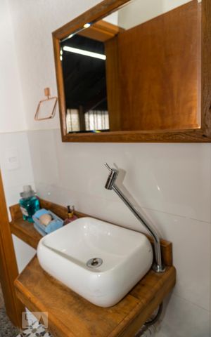 Casa à venda com 290m², 3 quartos e 3 vagas Casa à venda com 290m², 3 quartos e 3 vagasBanheiro Área Gourmet