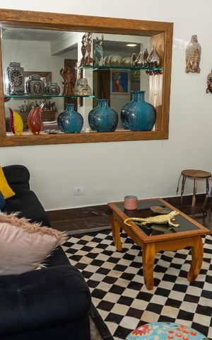 Casa à venda com 290m², 3 quartos e 3 vagas Casa à venda com 290m², 3 quartos e 3 vagasSala