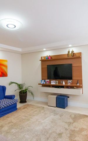 Casa para alugar com 500m², 4 quartos e 6 vagas Casa para alugar com 500m², 4 quartos e 6 vagasSala 1
