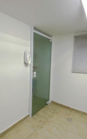 Casa à venda com 236m², 3 quartos e 9 vagasQuarto de Serviço 2