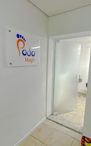 Casa à venda com 236m², 3 quartos e 9 vagasArea Comun