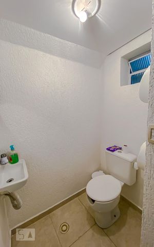 Casa à venda com 236m², 3 quartos e 9 vagasBanheiro