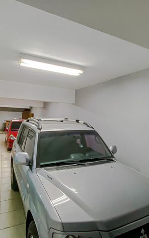 Casa à venda com 236m², 3 quartos e 9 vagasGaragem