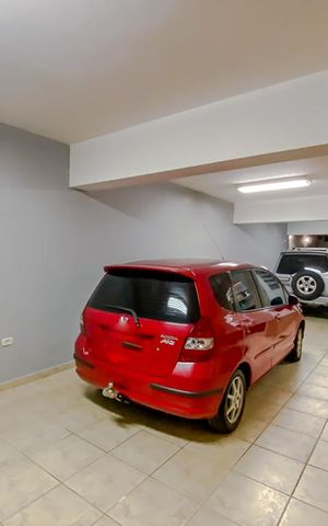 Casa à venda com 236m², 3 quartos e 9 vagasGaragem