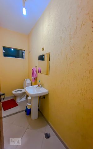 Casa à venda com 236m², 3 quartos e 9 vagasLavabo