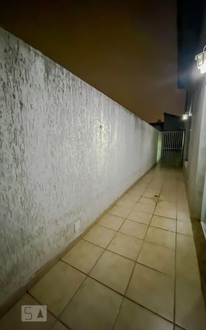 Casa à venda com 236m², 3 quartos e 9 vagasCorredor
