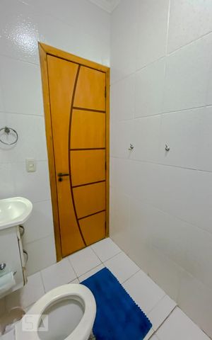 Casa à venda com 236m², 3 quartos e 9 vagasBanheiro da Suite 2