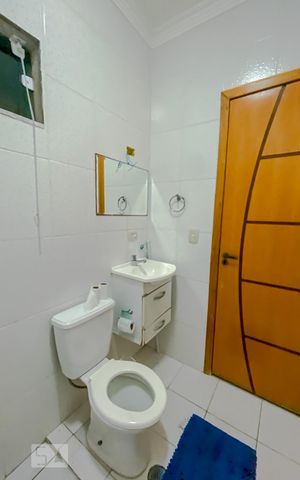 Casa à venda com 236m², 3 quartos e 9 vagasBanheiro da Suite 2