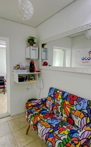 Casa à venda com 236m², 3 quartos e 9 vagasArea Comun