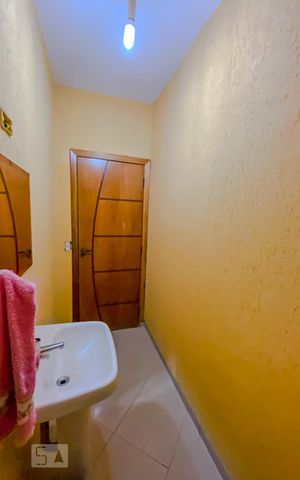 Casa à venda com 236m², 3 quartos e 9 vagasLavabo