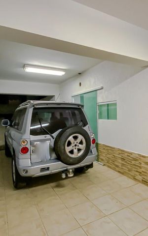 Casa à venda com 236m², 3 quartos e 9 vagasGaragem