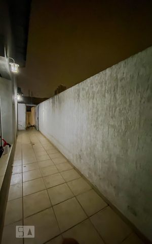 Casa à venda com 236m², 3 quartos e 9 vagasCorredor