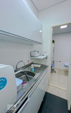 Casa à venda com 236m², 3 quartos e 9 vagasArea Comun