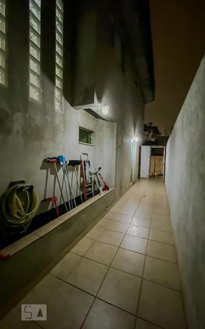 Casa à venda com 236m², 3 quartos e 9 vagasCorredor