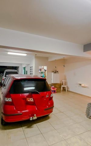Casa à venda com 236m², 3 quartos e 9 vagasGaragem