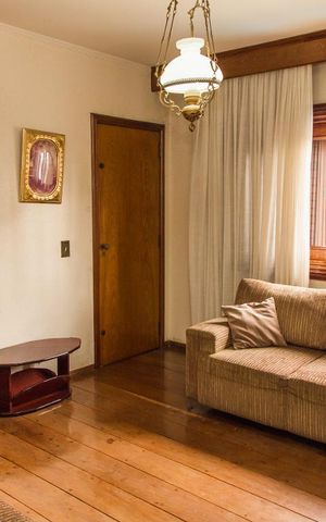 Apartamento à venda com 380m², 4 quartos e 4 vagas Apartamento à venda com 380m², 4 quartos e 4 vagasSala de TV