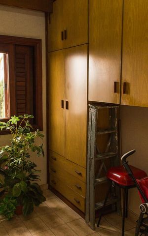 Apartamento à venda com 380m², 4 quartos e 4 vagas Apartamento à venda com 380m², 4 quartos e 4 vagasQuarto de Serviço 1