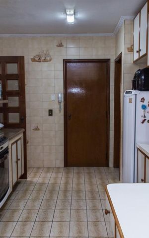 Apartamento à venda com 380m², 4 quartos e 4 vagas Apartamento à venda com 380m², 4 quartos e 4 vagasCozinha