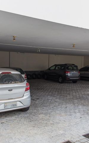 Apartamento à venda com 380m², 4 quartos e 4 vagas Apartamento à venda com 380m², 4 quartos e 4 vagasGaragem