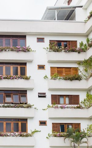 Apartamento à venda com 380m², 4 quartos e 4 vagas Apartamento à venda com 380m², 4 quartos e 4 vagasFachada do bloco