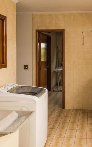 Apartamento à venda com 380m², 4 quartos e 4 vagas Apartamento à venda com 380m², 4 quartos e 4 vagasÁrea de Serviço