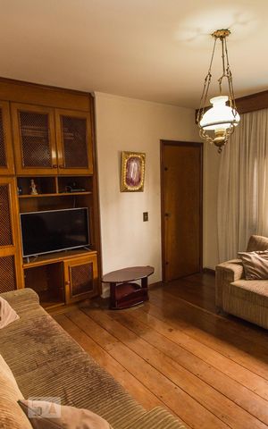 Apartamento à venda com 380m², 4 quartos e 4 vagas Apartamento à venda com 380m², 4 quartos e 4 vagasSala de TV