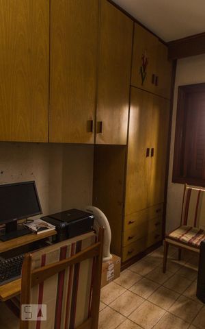 Apartamento à venda com 380m², 4 quartos e 4 vagas Apartamento à venda com 380m², 4 quartos e 4 vagasQuarto de Serviço 2
