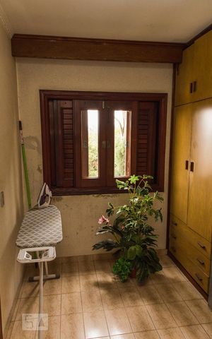 Apartamento à venda com 380m², 4 quartos e 4 vagas Apartamento à venda com 380m², 4 quartos e 4 vagasQuarto de Serviço 1