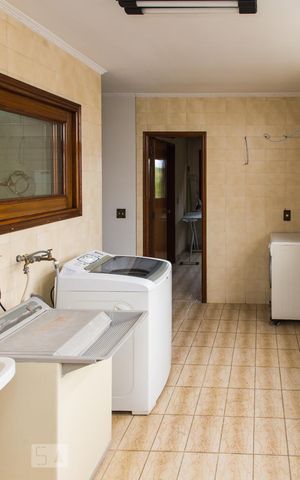Apartamento à venda com 380m², 4 quartos e 4 vagas Apartamento à venda com 380m², 4 quartos e 4 vagasÁrea de Serviço